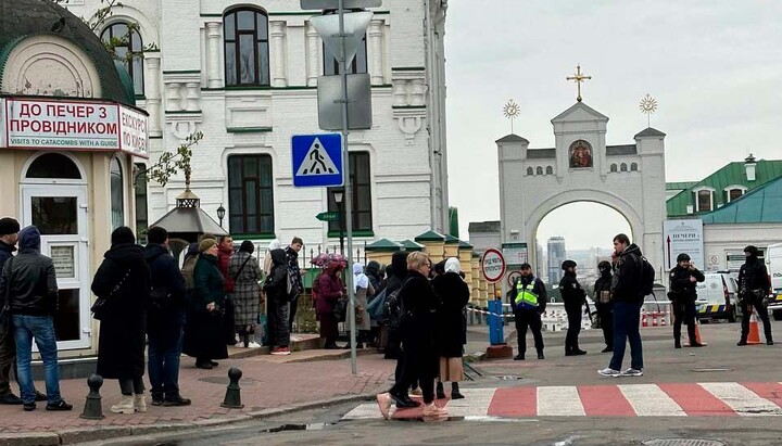 Kyiv-Pechersk Lavra "mined" in the capital