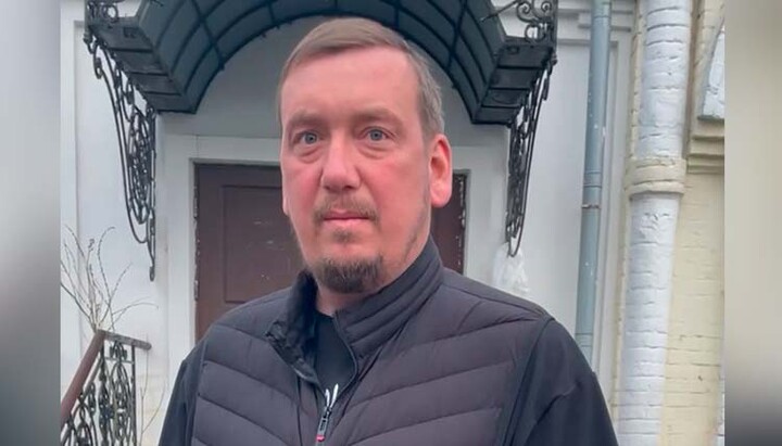 «Священник» ПЦУ Юрій Здебський вважає насельників Лаври «нелюдями». Фото: СПЖ