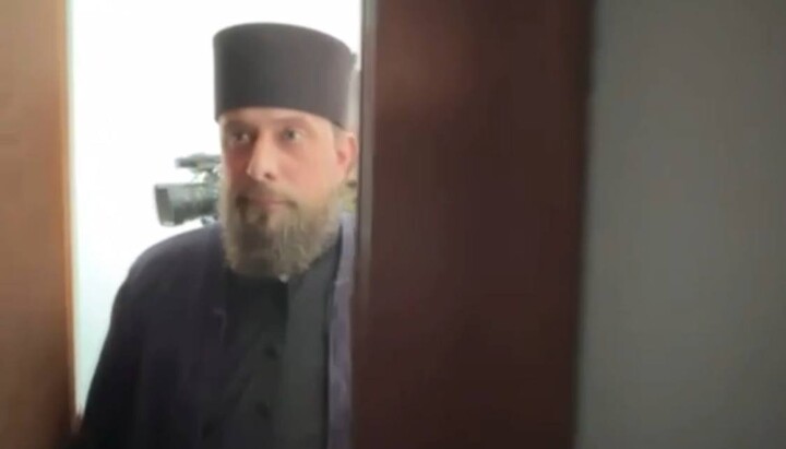 «Наместник» Лавры от ПЦУ пришел с комиссией «проверять» обитель