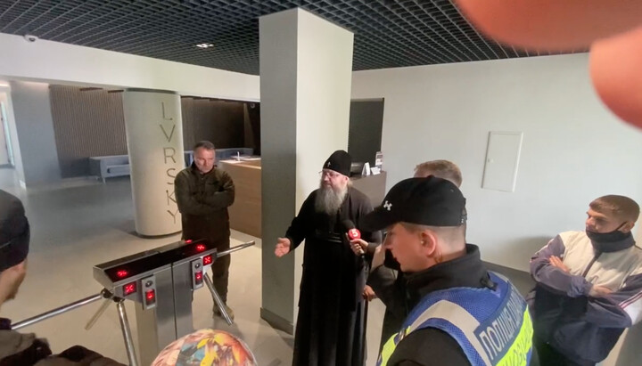 Митрополит Климент в офисе «Евросолидарности»