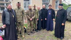 Духовенство УПЦ доставило 12 тонн гумпомощи на фронт и в Святогорскую лавру