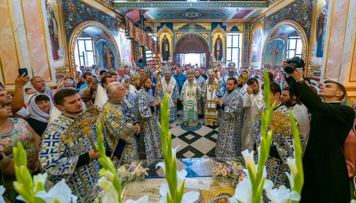Божественная литургия в Киево-Печерской лавре в праздник Успения Богородицы. Фото: news.church.ua