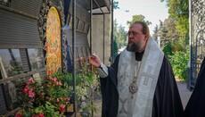 В День памяти защитников Украины в УПЦ совершили заупокойные богослужения