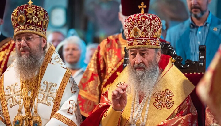 Блаженнейший Митрополит Онуфрий и митрополит Антоний на литургии во Флоровской обители. Фото: news.church.ua