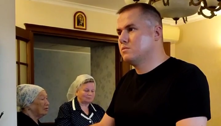 Представитель Уполномоченного по правам человека Михаил Спасов. Фото: скриншот канала "Лавра сейчас"