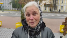 Верующая УПЦ под Лаврой: Не отстоим веру – не будет ничего