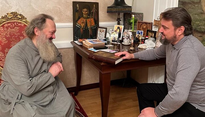 Намісник Лаври та ексмитрополит Олександр (Драбинко). Фото: Інстаграм Драбинка
