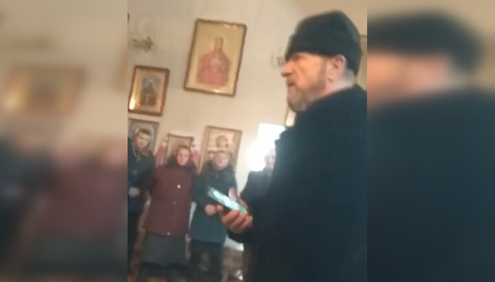 Скажете что-то по священническому? Пасть закрой, с*чка, будь ты проклята