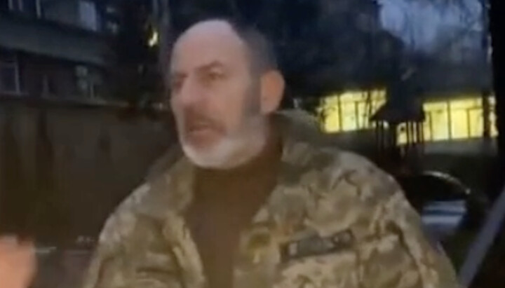 "Couldn't sleep!" OCU cleric explains why he cut locks on UOC church