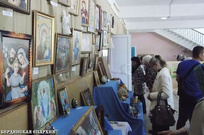 У Бердянській єпархії УПЦ пройшов щорічний фестиваль духовного співу "Великодні дзвони"