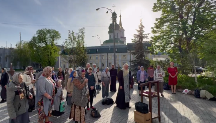 Prayer offered for all Orthodox "prisoners of conscience" near Lavra