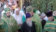 On Trinity Sunday, Metropolitan Jonathan attends a church service in Minsk