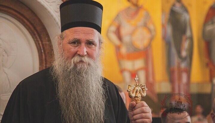 Черногорский митрополит Иоанникий поддержал митрополита Черкасского Феодосия
