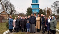 UOC church sealed after a local meeting in Siyantsi village, Rivne region