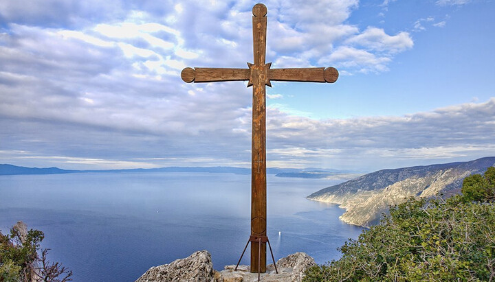 Хрест на Афоні. Фото: equatorial.by