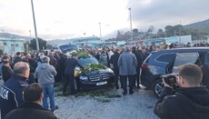 В Албанії зустріли труну з тілом Предстоятеля Церкви