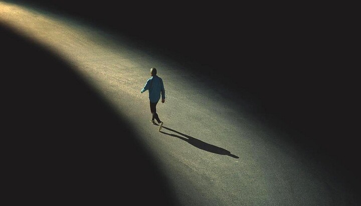Foolishness is a very difficult and lonely path. Photo: psihoterapija.kiev.ua