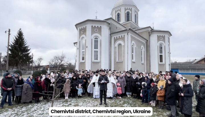 The UOC community in Hlyboka turned to J.D. Vance for help. Photo: Kozak1 TV channel