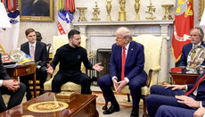 Zelensky gifts Trump with Usyk's championship belt