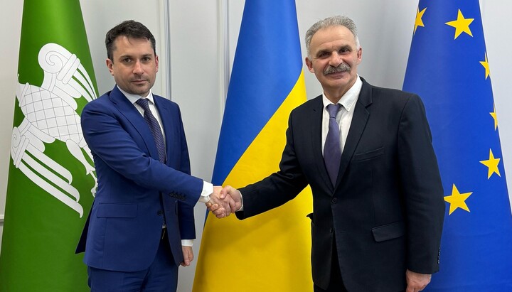 Олінич та Єленський у Чернівцях. Фото: фейсбук Держетнополітики