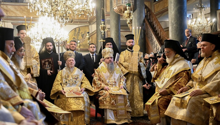 Dumenko and Zoria at a service with Patriarch Bartholomew. Photo: pomisna.info