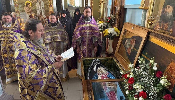Богослужіння в день 18-ї річниці знаходження мощей преподобного Варсонофія. Фото: Херсонська єпархія