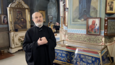 Ιερέας της UOC προς Υπ. Πολιτισμού: Αφήστε τα λείψανα της Λαύρας ήσυχα, μην προκαλείτε κακό