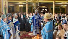Στο Στρόινο της Ζακάρπαθιας, ο επίσκοπος Ιλάριος αγίασε τον νέο θρόνο.