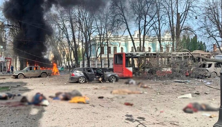 Последствия прилета ракет в Сумах. Фото: Страна