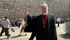 Ο Νόβινσκι μετέφερε στην Ουκρανία το Άγιο Φως