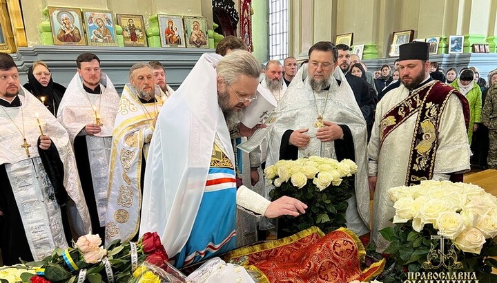 Митрополит Сумський і Ахтирський Євлогій звершив відспівування протоієрея Олексія Кузнецова. Фото: Сумська єпархія