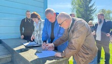 Authorities forcibly transfer UOC church to OCU in Stadnyky