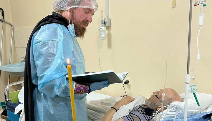 The tonsure was performed by Archimandrite Job. Photo: Archimandrite Job’s Facebook