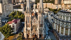 Католики Києва поскаржилися Зеленському, що Мінкульт не віддає їм костел