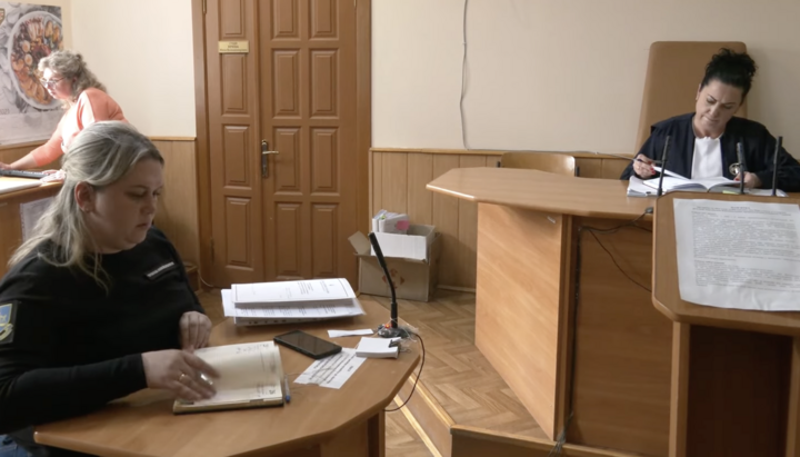 Судебное заседание по делу священника УПЦ. Фото: Суспільне Черкаси