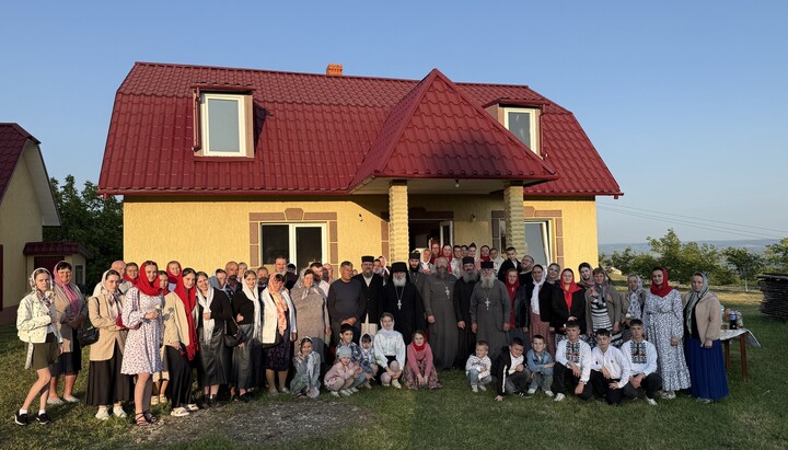 Faithful at the celebration of the Feast of the Great Martyr John of Suceava in Spaska village. Photo: Faithful of the Chernivtsi-Bukovyna Eparchy of the UOC