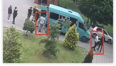 Знайшли відео, де клірики ПЦУ привозять бойовиків до собору УПЦ в Чернівцях