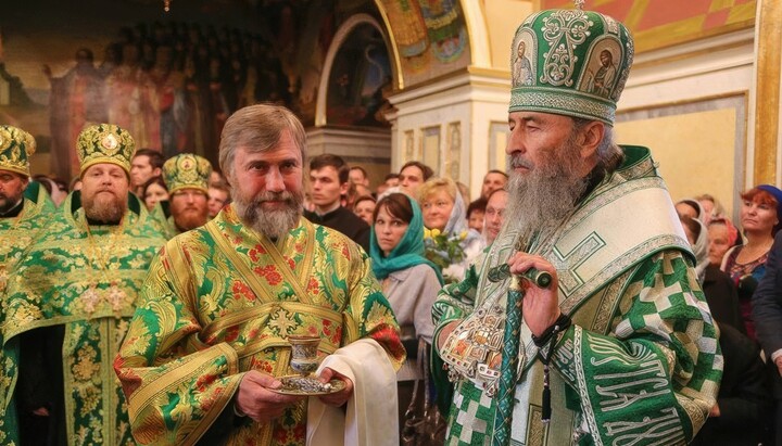 Блаженніший Онуфрій і протодиякон Вадим Новинський. Фото: Kiev-Pechersk Lavra в Фейсбуці