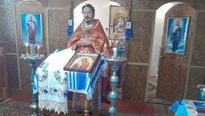 Священника из Каменского ТЦК пытается заставить подписать контракт