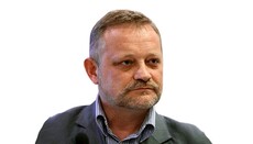 “It reeks of political technology,” political analyst on Met. Onuphry case
