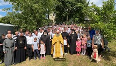 200 faithful in Stari Broskivtsi celebrate patronal feast outside their church