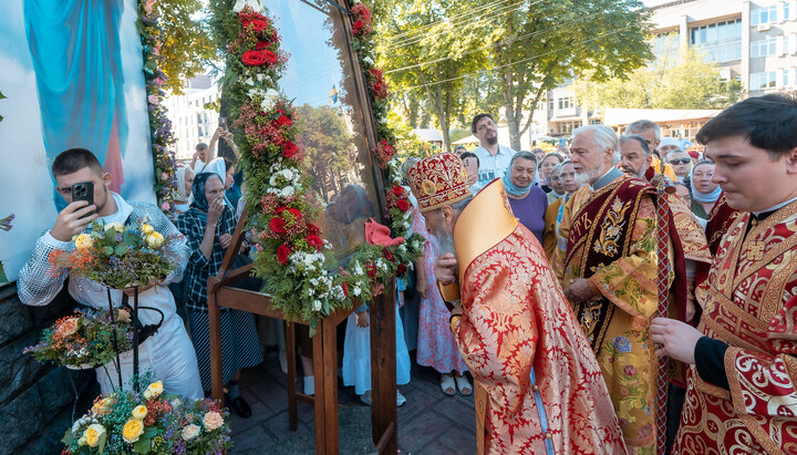 Блаженніший Митрополит Онуфрій в Іллінському храмі Києва. Фото: УПЦ