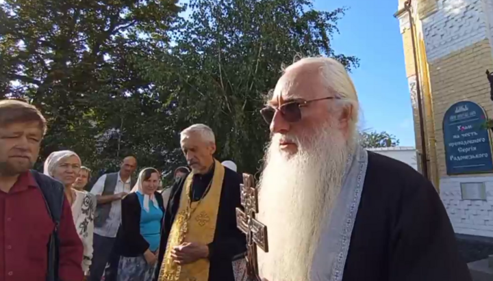 Prayer standing near the Kyiv-Pechersk Lavra on August 11, 2025 Photo: t.me/save_Lavra