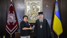 Думенко нагородив орденом експерта ДЕСС