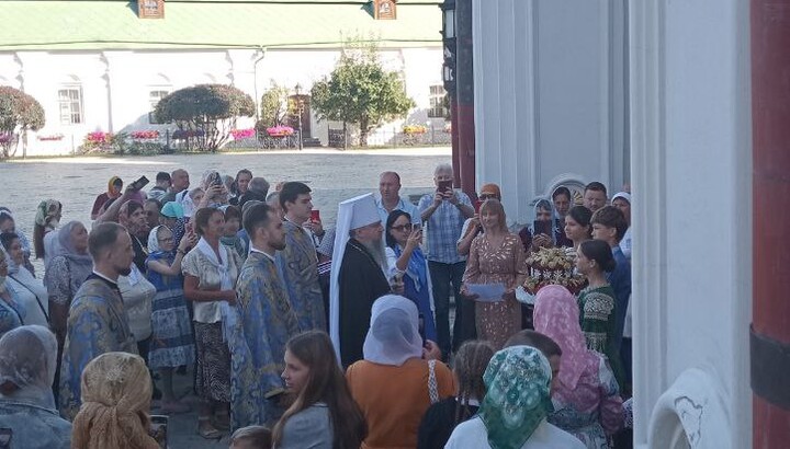 Several dozen people were brought to the Lavra. Photo: UOJ