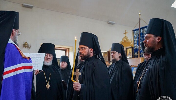 Архієпископ Білогородський Сильвестр звершив чернечий постриг співробітника КДА. Фото: КДАіС