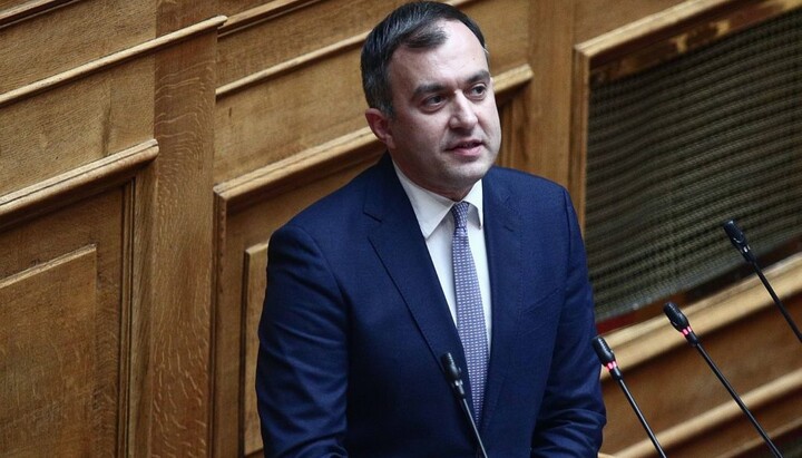 Грецький політик і секретар з міжнародних відносин та справ ЄС Тасос Хадживасіліу. Фото: orthodoxia news agency