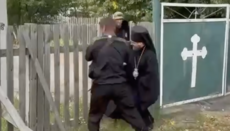 In Potiivka, OCU "archbishop" personally leads UOC church seizure