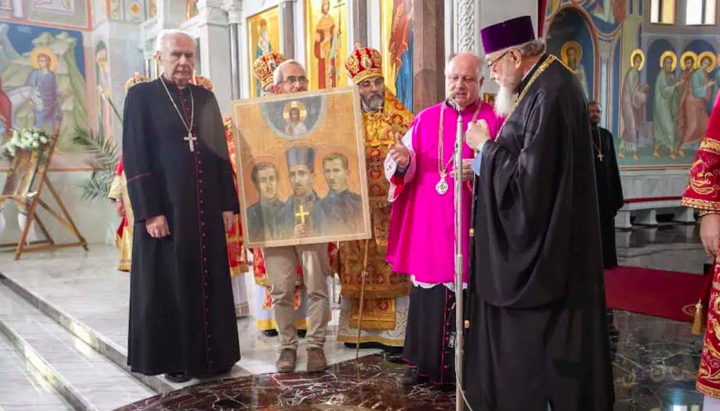 Metropolitan Sawa with the icon of the new martyrs. Photo: official page of the Polish Orthodox Church