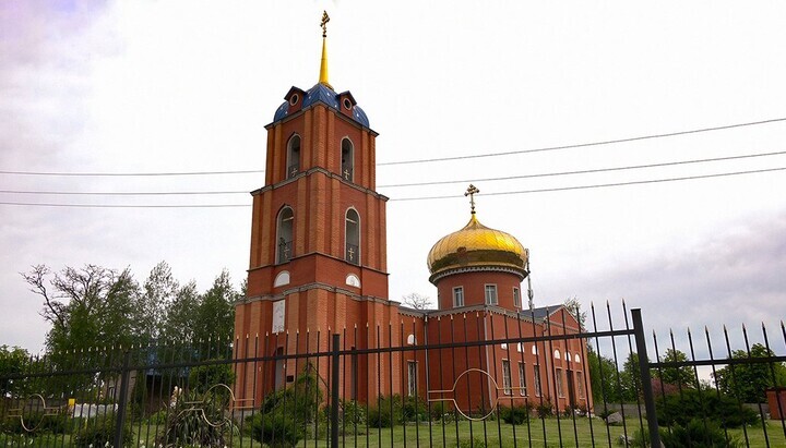 У Приютівці суд відмовив ПЦУ у правах на храм громади УПЦ